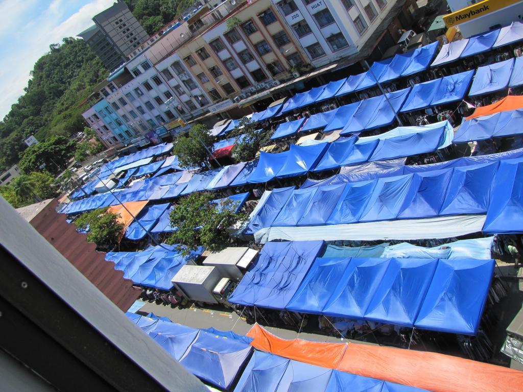 Park Hotel Kota Kinabalu Bagian luar foto