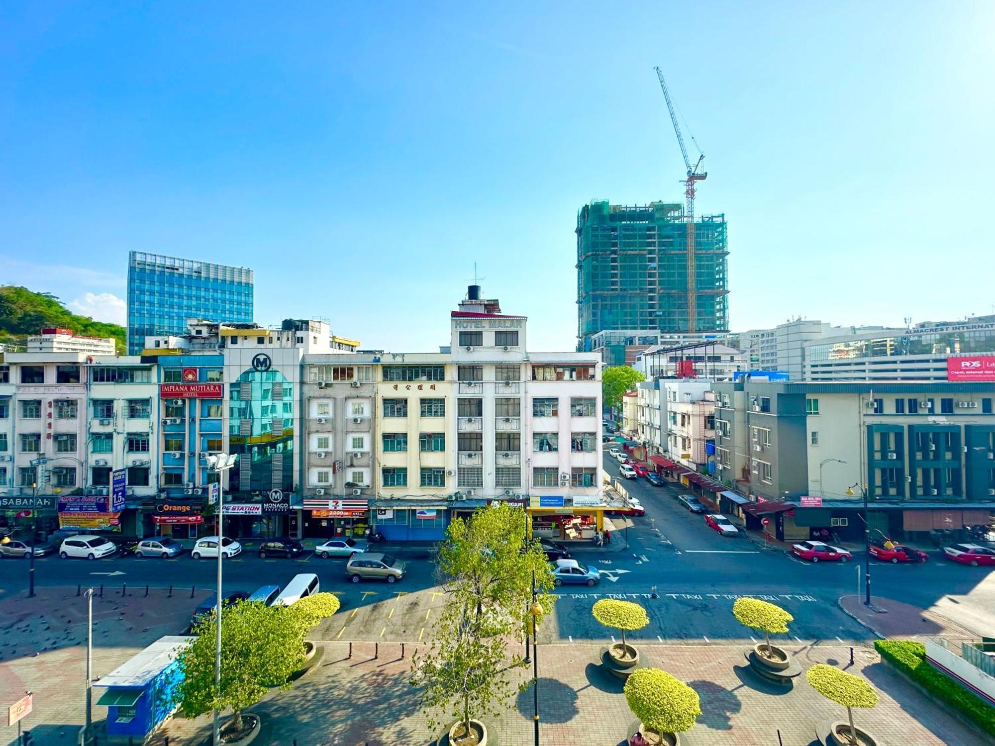 Park Hotel Kota Kinabalu Bagian luar foto
