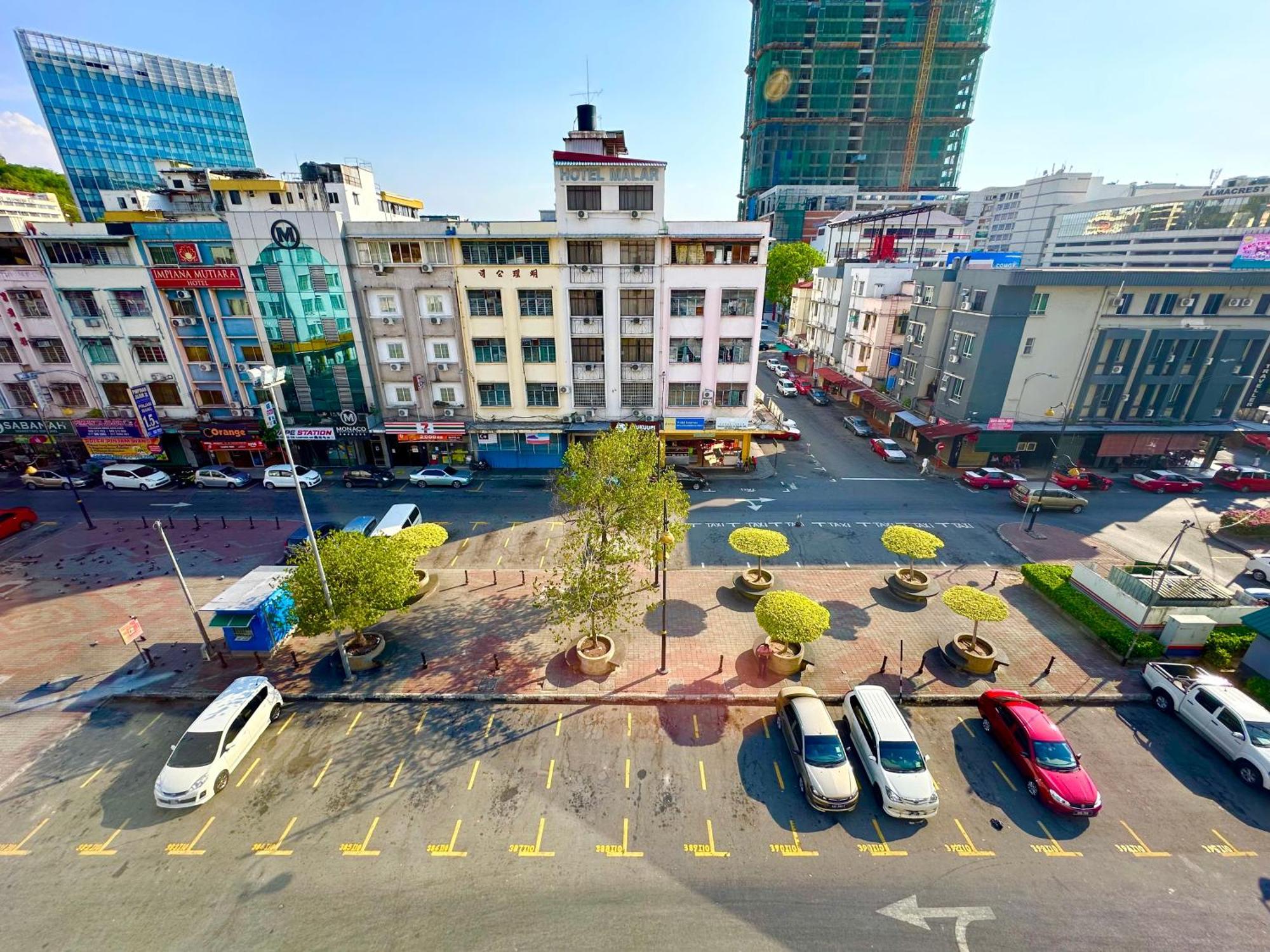 Park Hotel Kota Kinabalu Bagian luar foto
