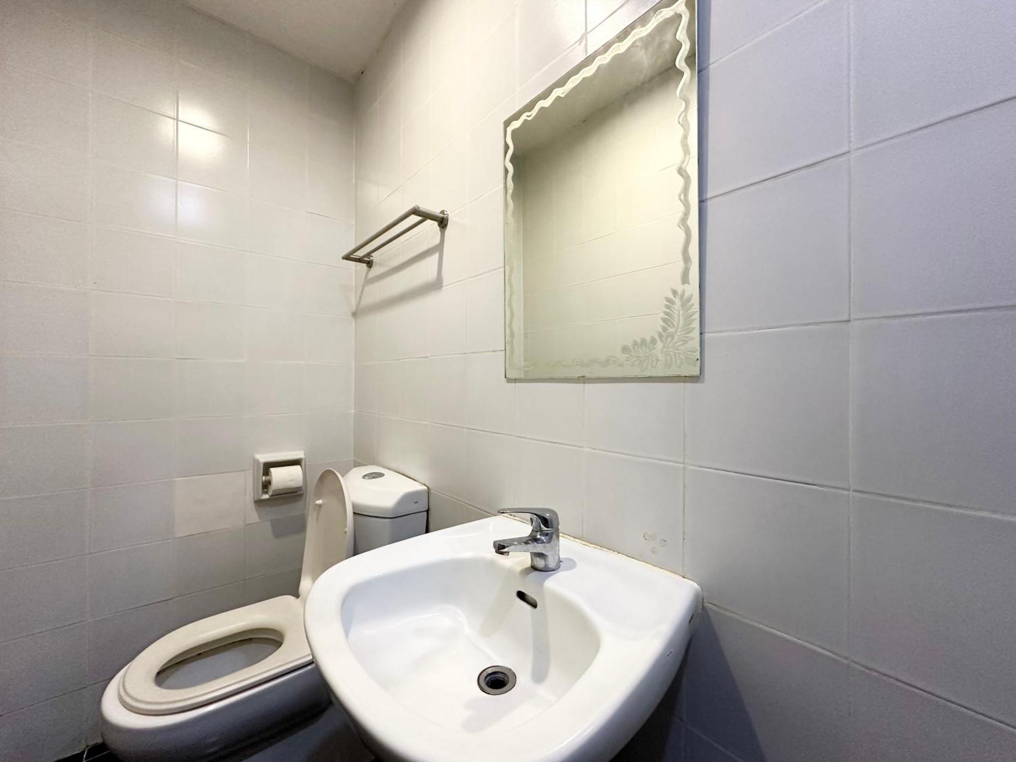 Park Hotel Kota Kinabalu Bagian luar foto