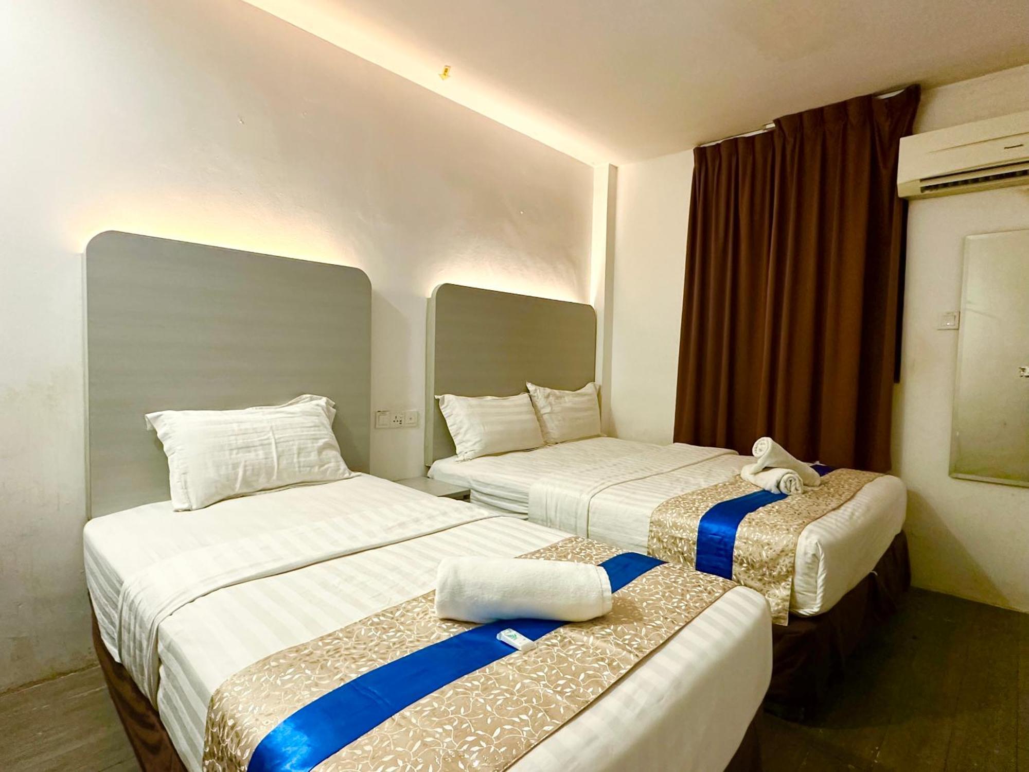 Park Hotel Kota Kinabalu Bagian luar foto