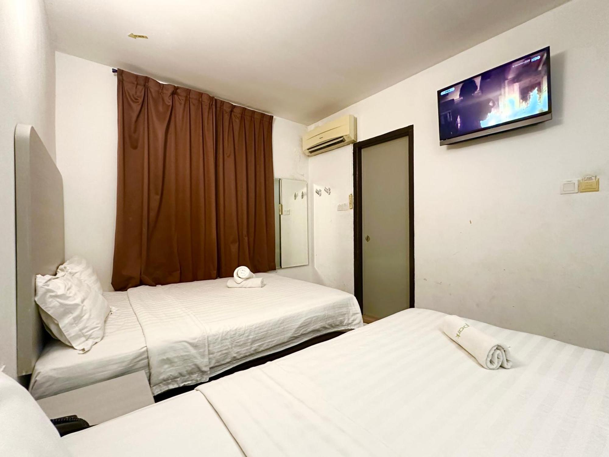Park Hotel Kota Kinabalu Bagian luar foto